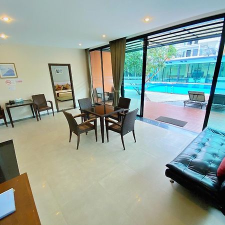Villa Navin Jomtien Beach Exterior photo