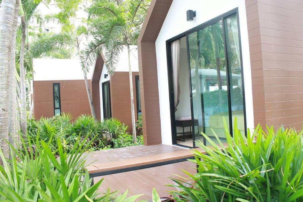 Villa Navin Jomtien Beach Exterior photo