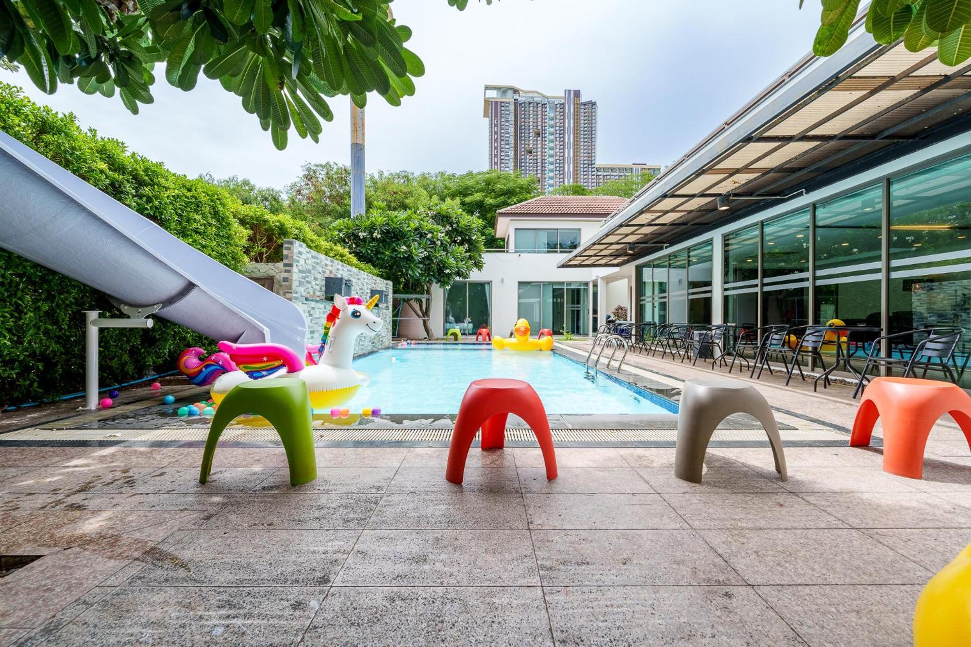 Villa Navin Jomtien Beach Exterior photo