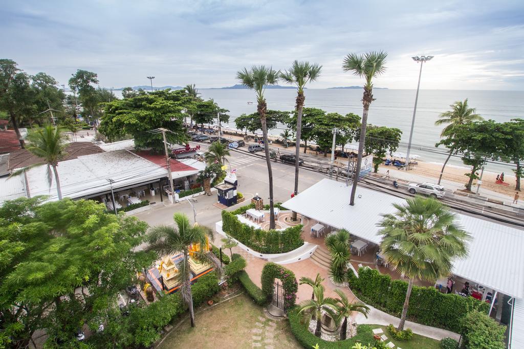 Villa Navin Jomtien Beach Exterior photo